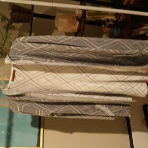 Geometric Belldini hooded sweater (gray & white)